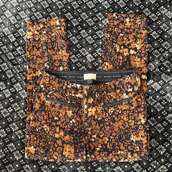 Anthropologie Essential Slim Floral Pants - Picture 2 of 5